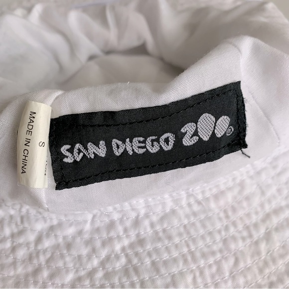 San Diego Zoo White Animal Embroidered Unisex Wide Brim Hat Size Small - Picture 5 of 6